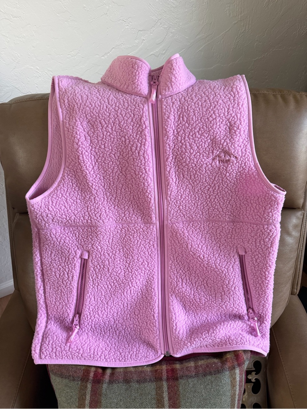Aritzia TNA polartec vest